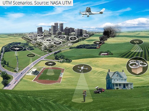 女警察脱了内裤掀起裙子被打屁股