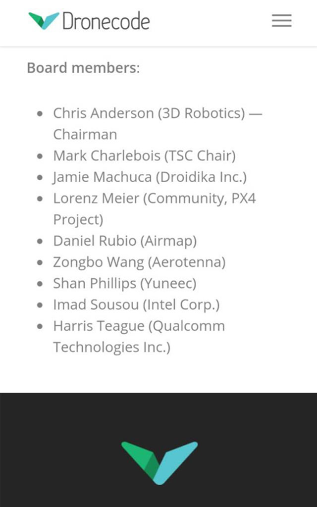 女警察脱了内裤掀起裙子被打屁股